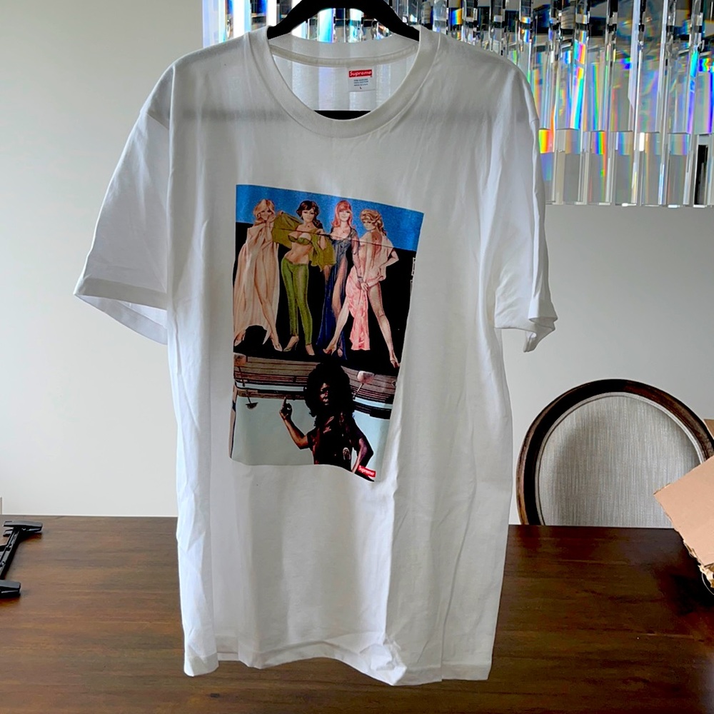Supreme shirt size L